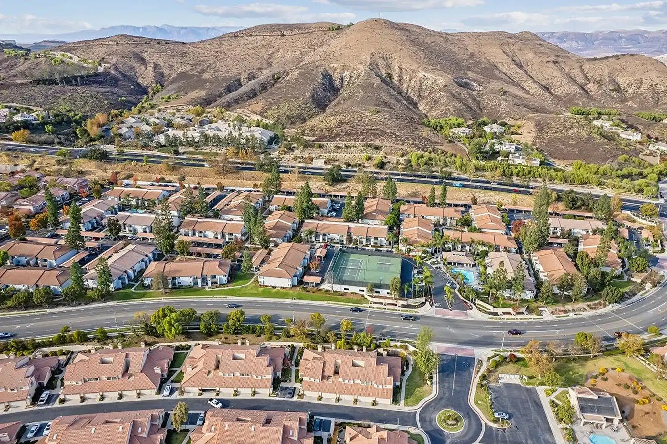 Sofi at Wood Ranch - 241 Country Club Dr - Simi Valley, CA | Rent.