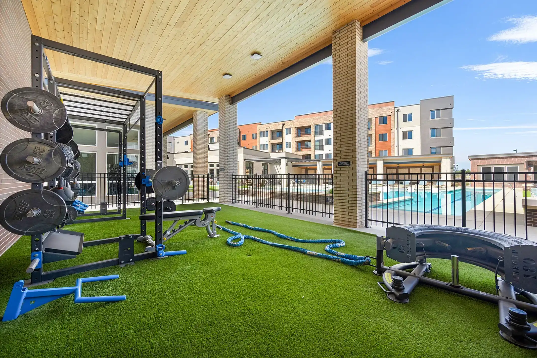 Flats on the A 3910 Salida St Aurora, CO