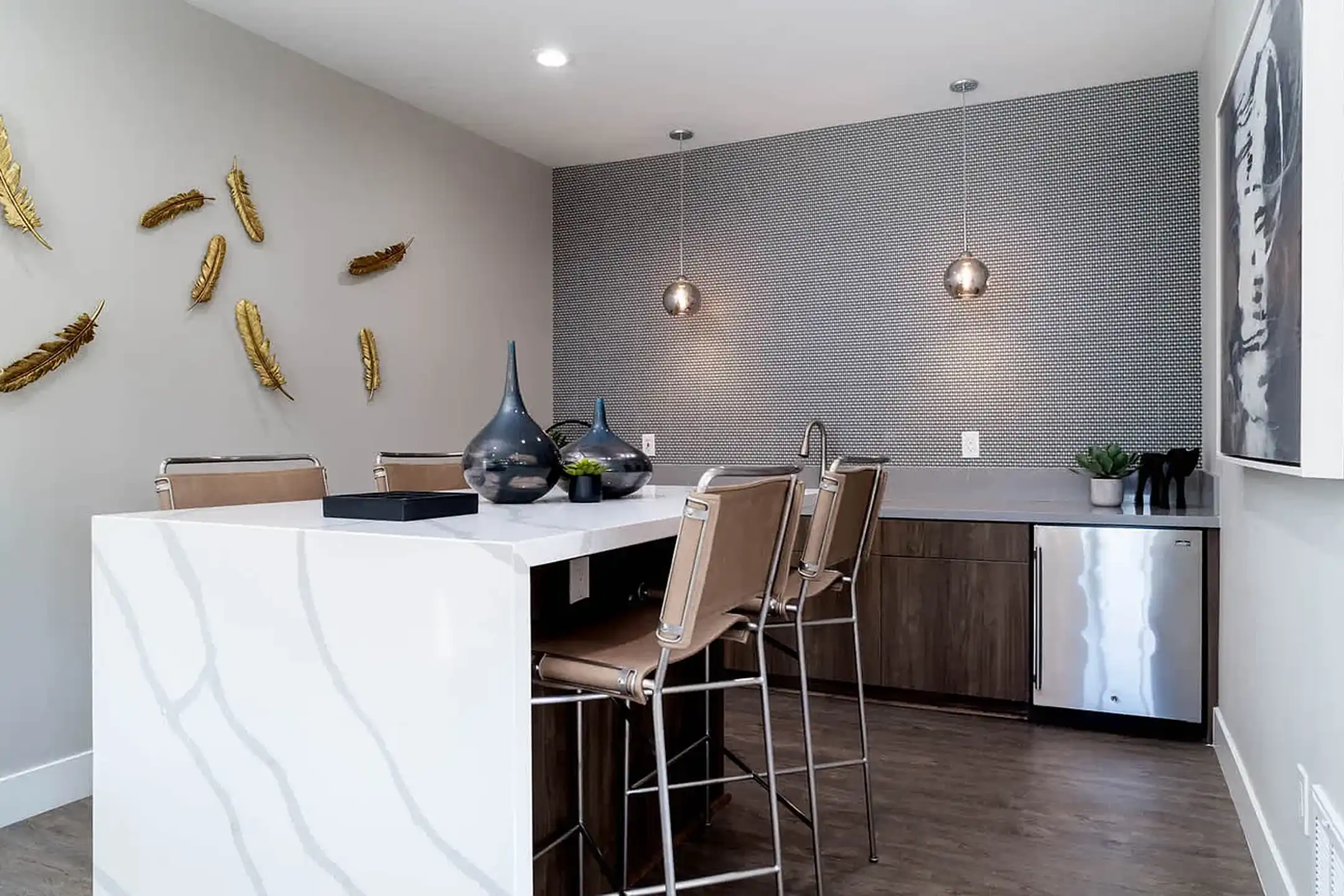 Vista Del Lago - 21622 Marguerite Pkwy - Mission Viejo, CA | Rent.