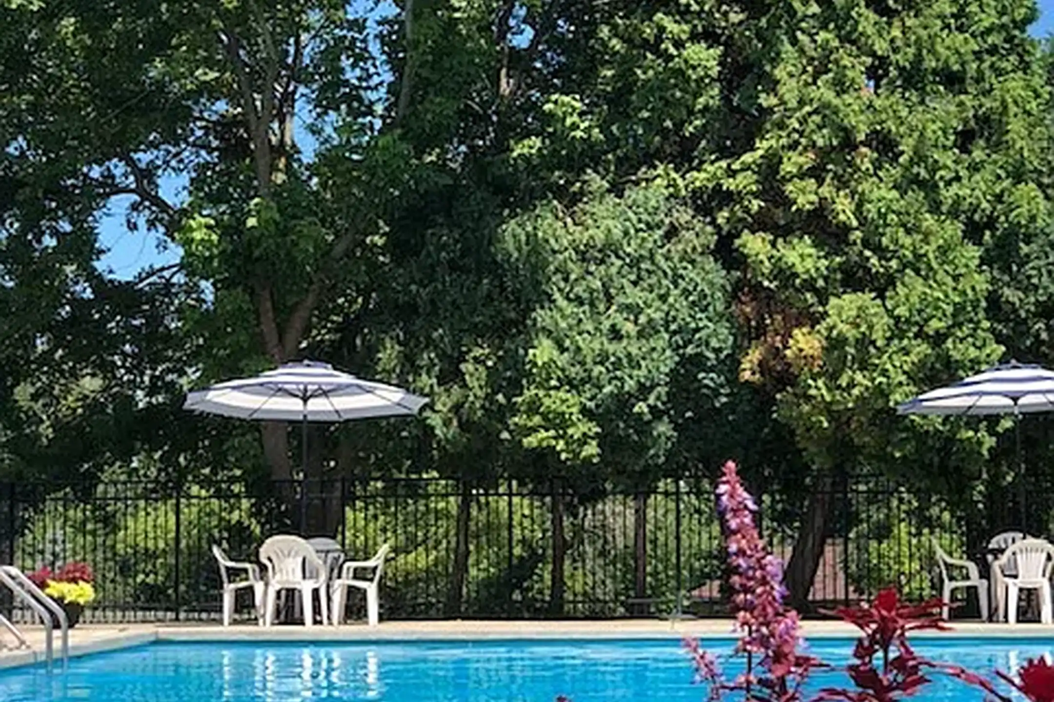 Woodgate North Apartments 709 Sapp Rd Ravenna, OH