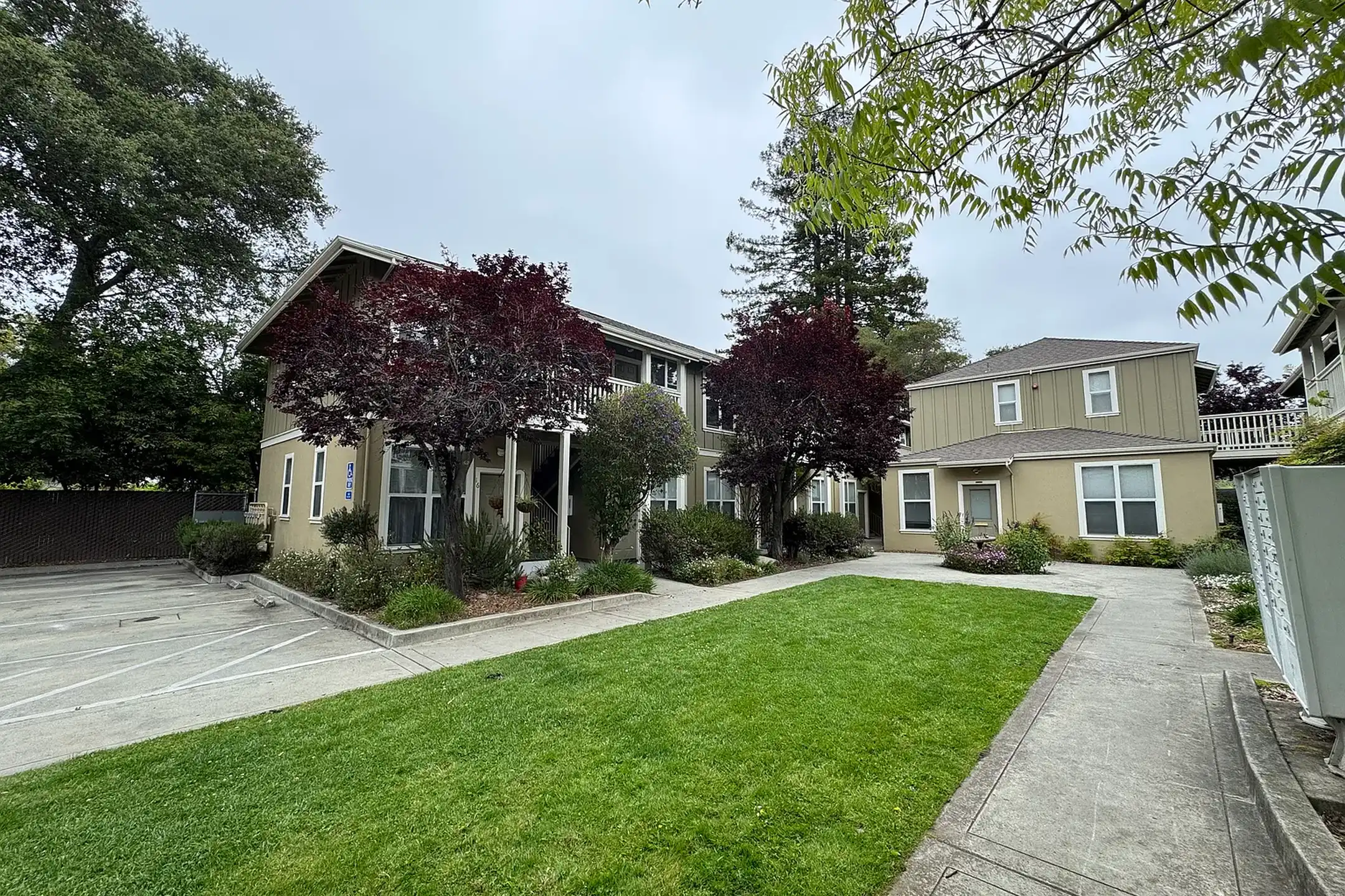 Pogonip Terrace Apartments - 140 Vernon St - Santa Cruz, CA | Rent.