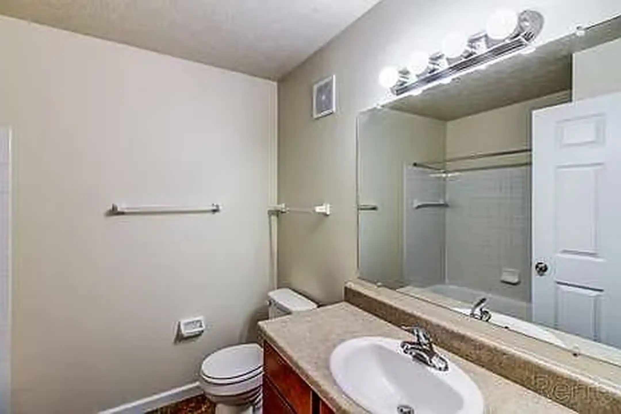 Appleton Apartments - 8600 Leighton Ave - Lincoln, NE | Rent.