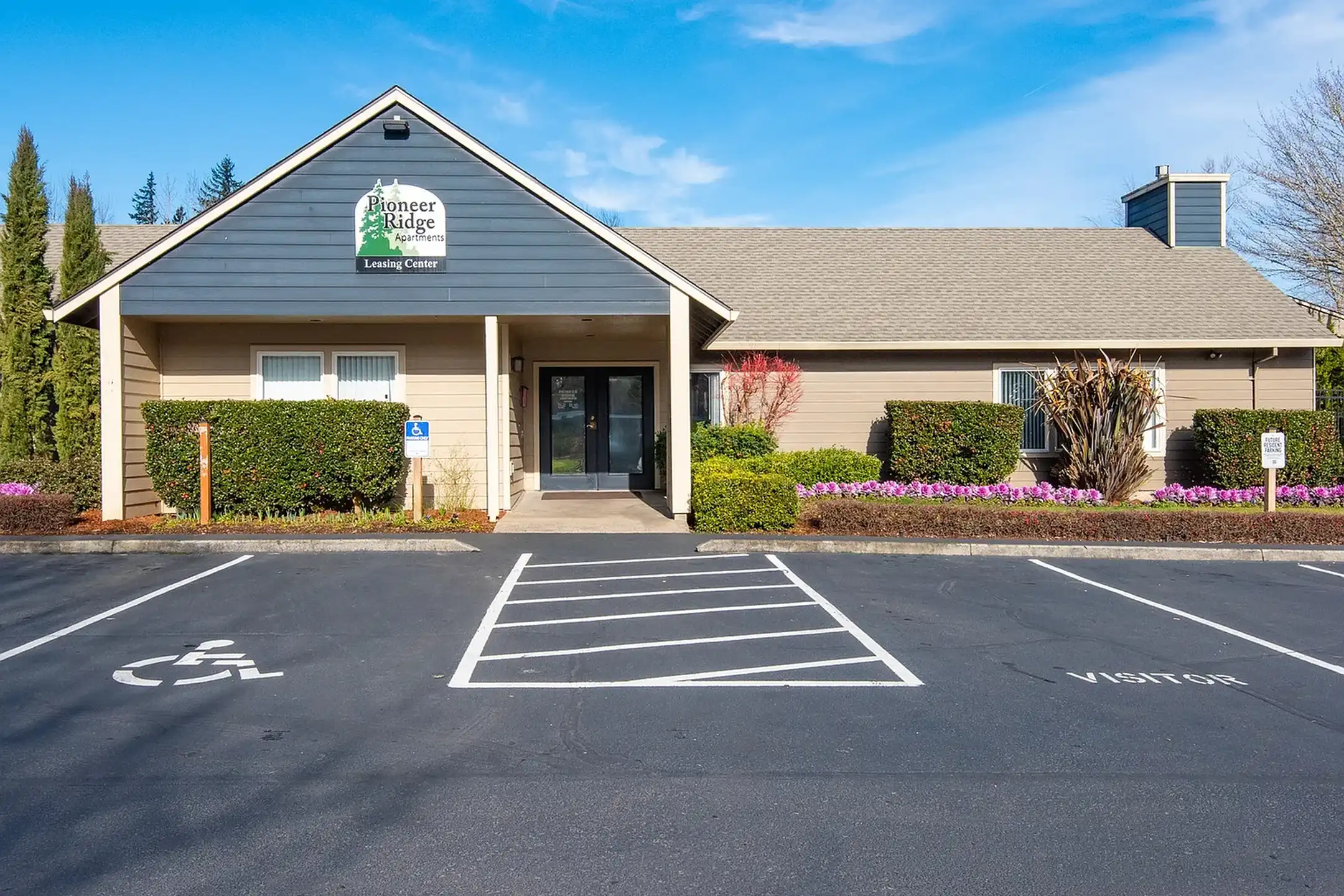 Pioneer Ridge Apartments, image size:2160x1440