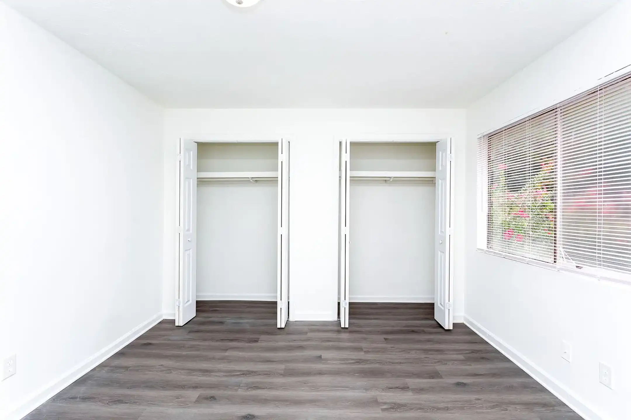 Adar at Golden Gate - 4900 Central Dr - Stone Mountain, GA | Rent.