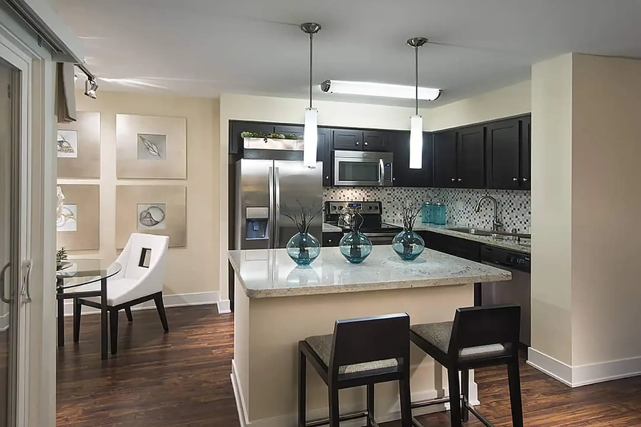 27 Seventy Five Mesa Verde 2775 Mesa Verde Dr E Costa Mesa, CA