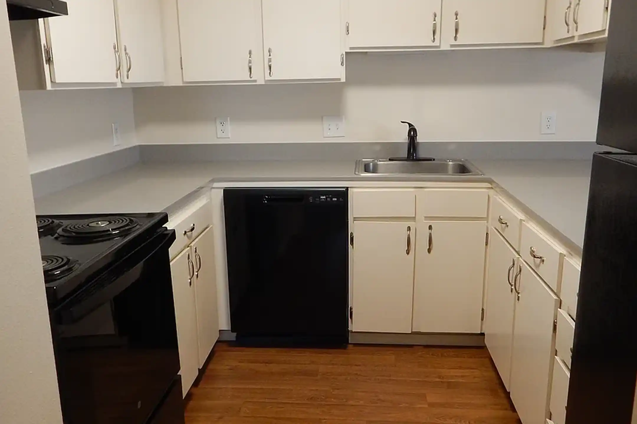 Wildwood Apartment Homes - 660 Wildwood Blvd SW - Issaquah, WA | Rent., image size:2160x1440