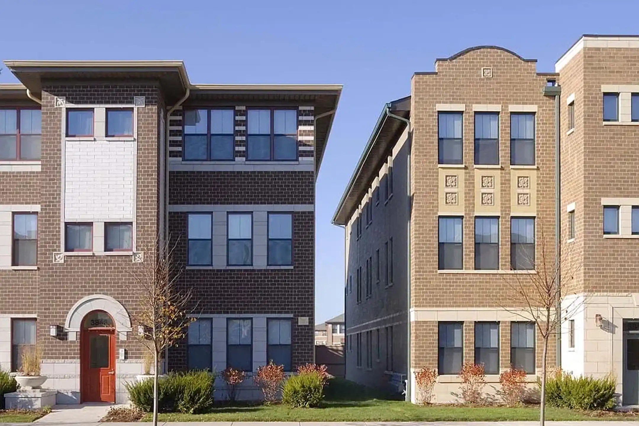 Oakwood Shores 3859 S Vincennes Ave Chicago, IL