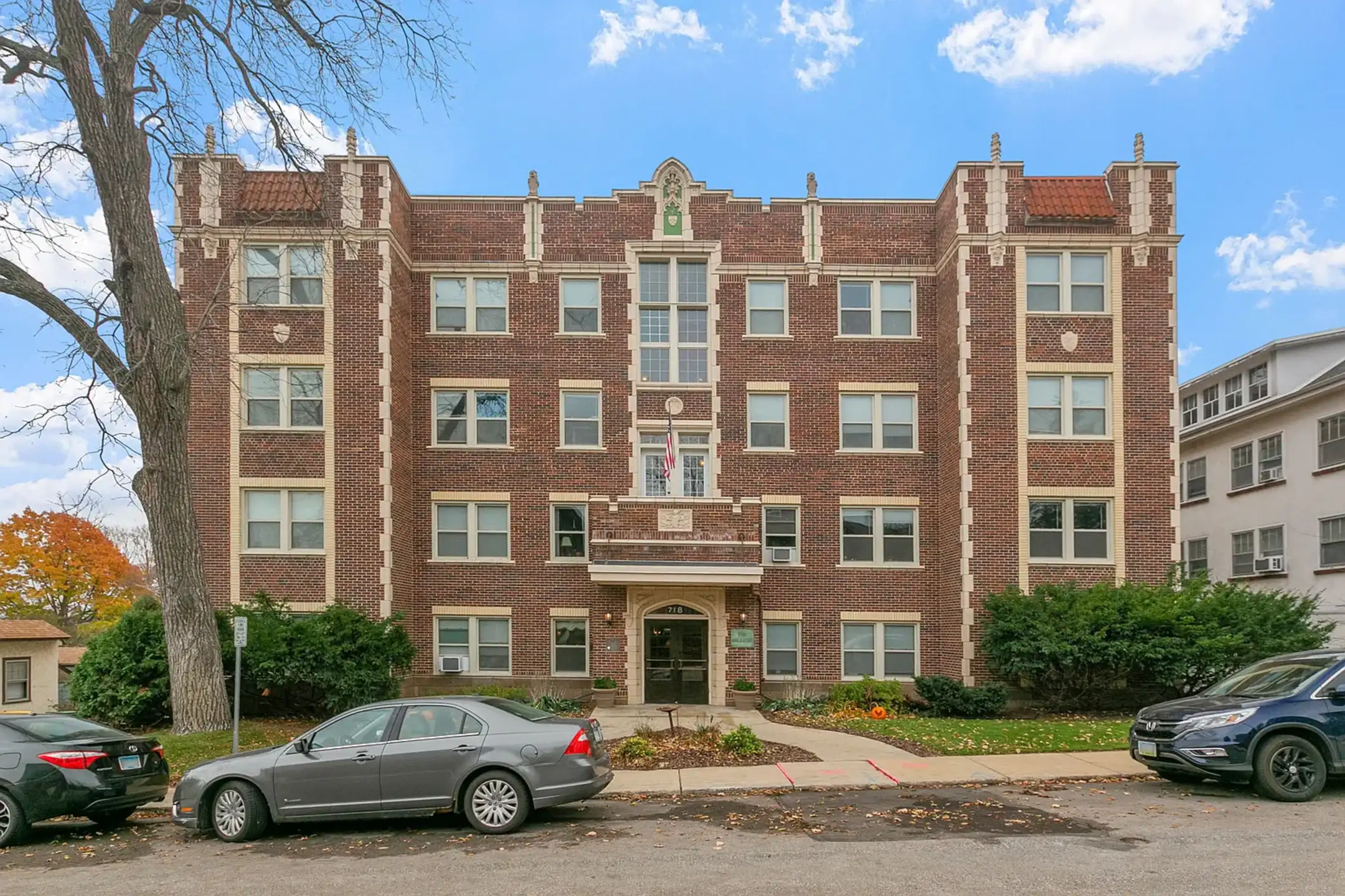 Hillside Apartments - 718 5th St SW - Rochester, MN | Rent.