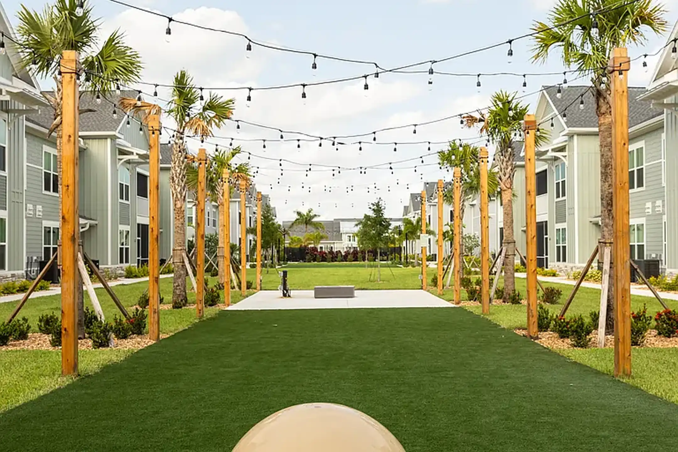 Palm Grove Luxury Apartments 2710 59th Dr E Ellenton, FL