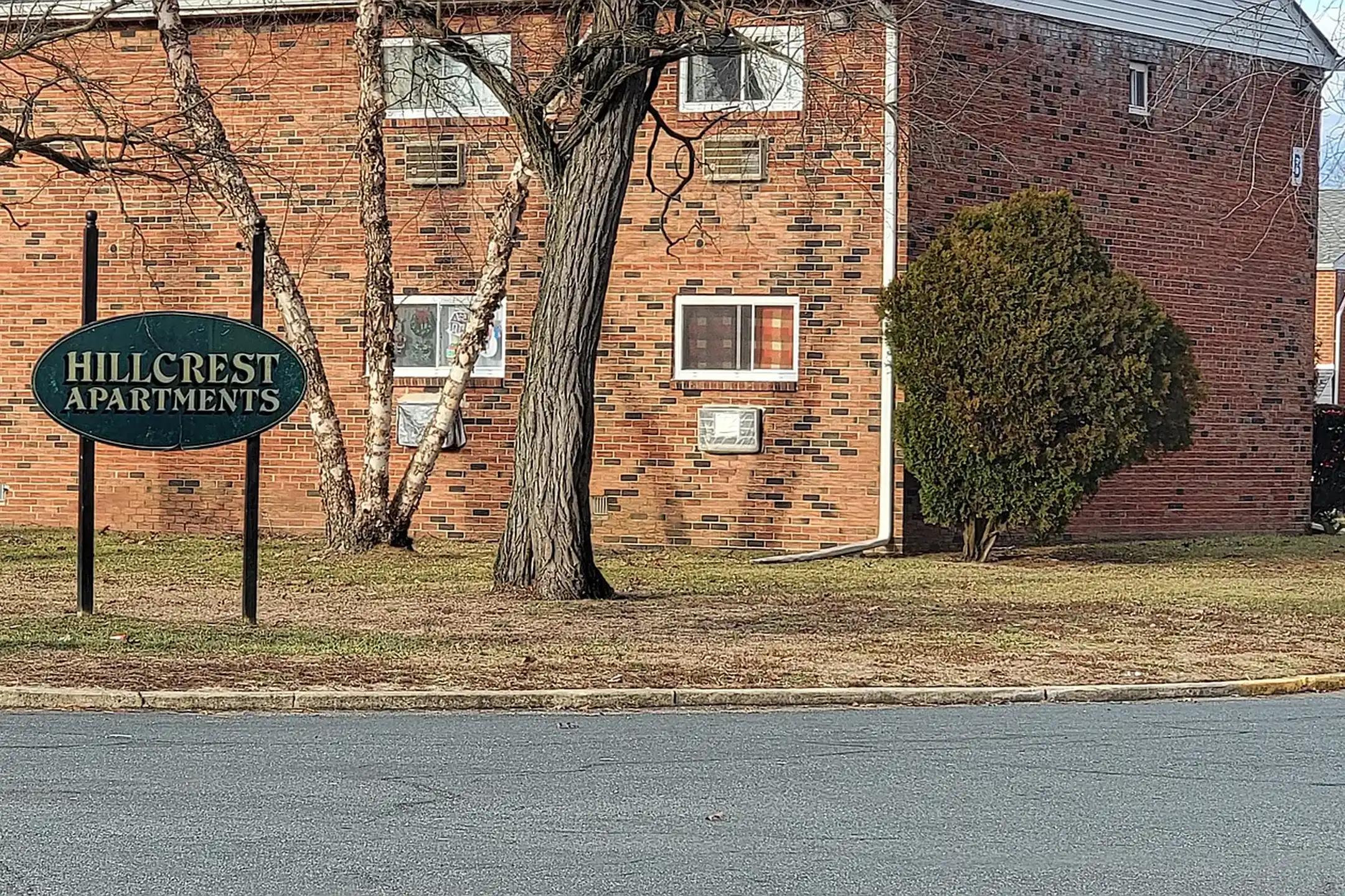 Hillcrest Apartments 617 Hilltop Dr Trenton, NJ