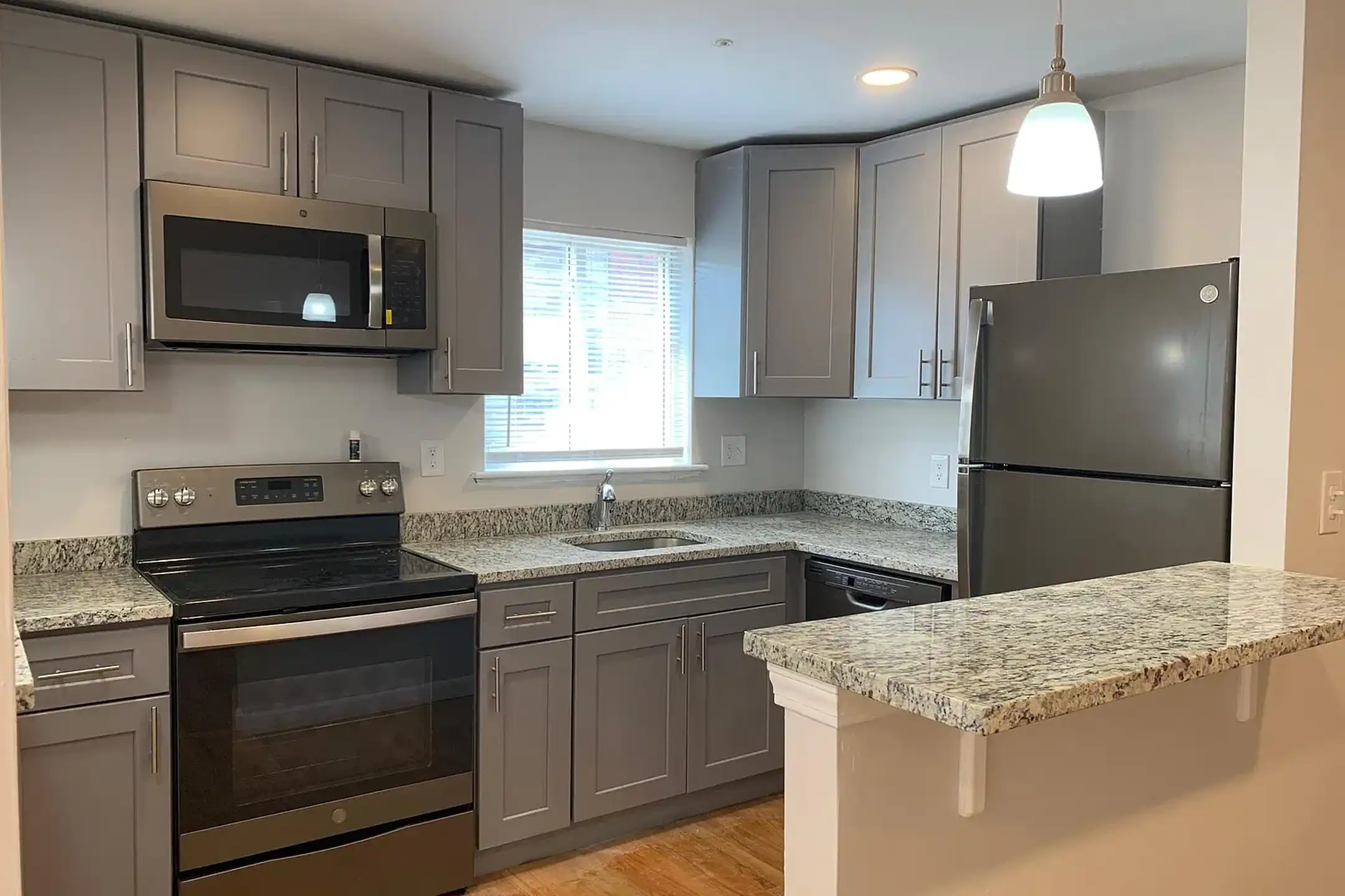 Reed Street Apartments - 10 Reed St - Randolph, MA | Rent.