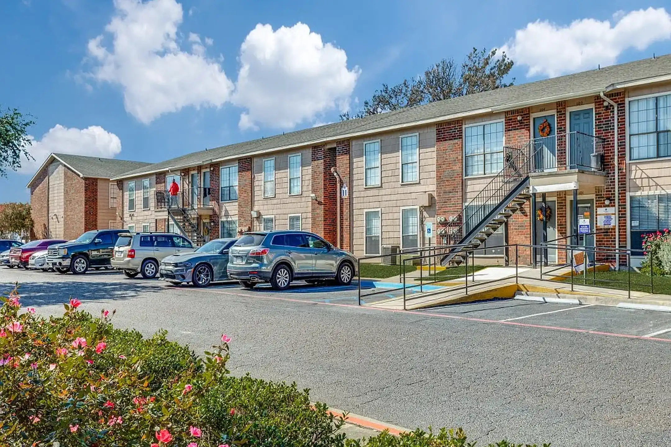 Springs at 1100 - 1100 Willow Springs Rd - Killeen, TX | Rent.