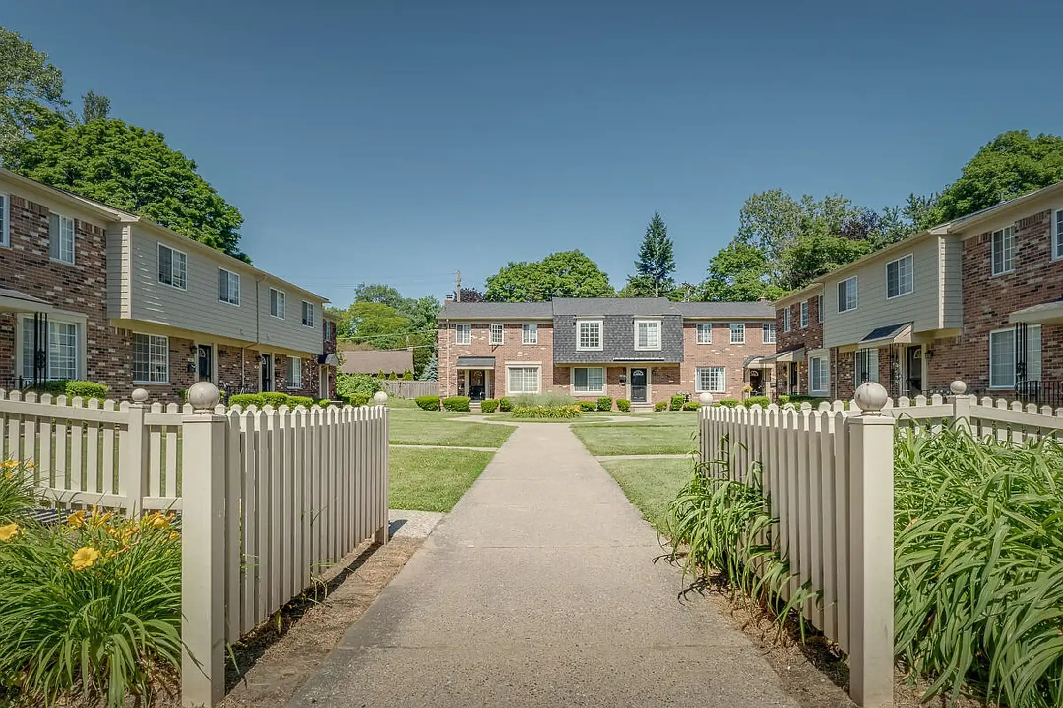 Springwells Park - 15630 Middlebury Dr - Dearborn, MI | Rent.