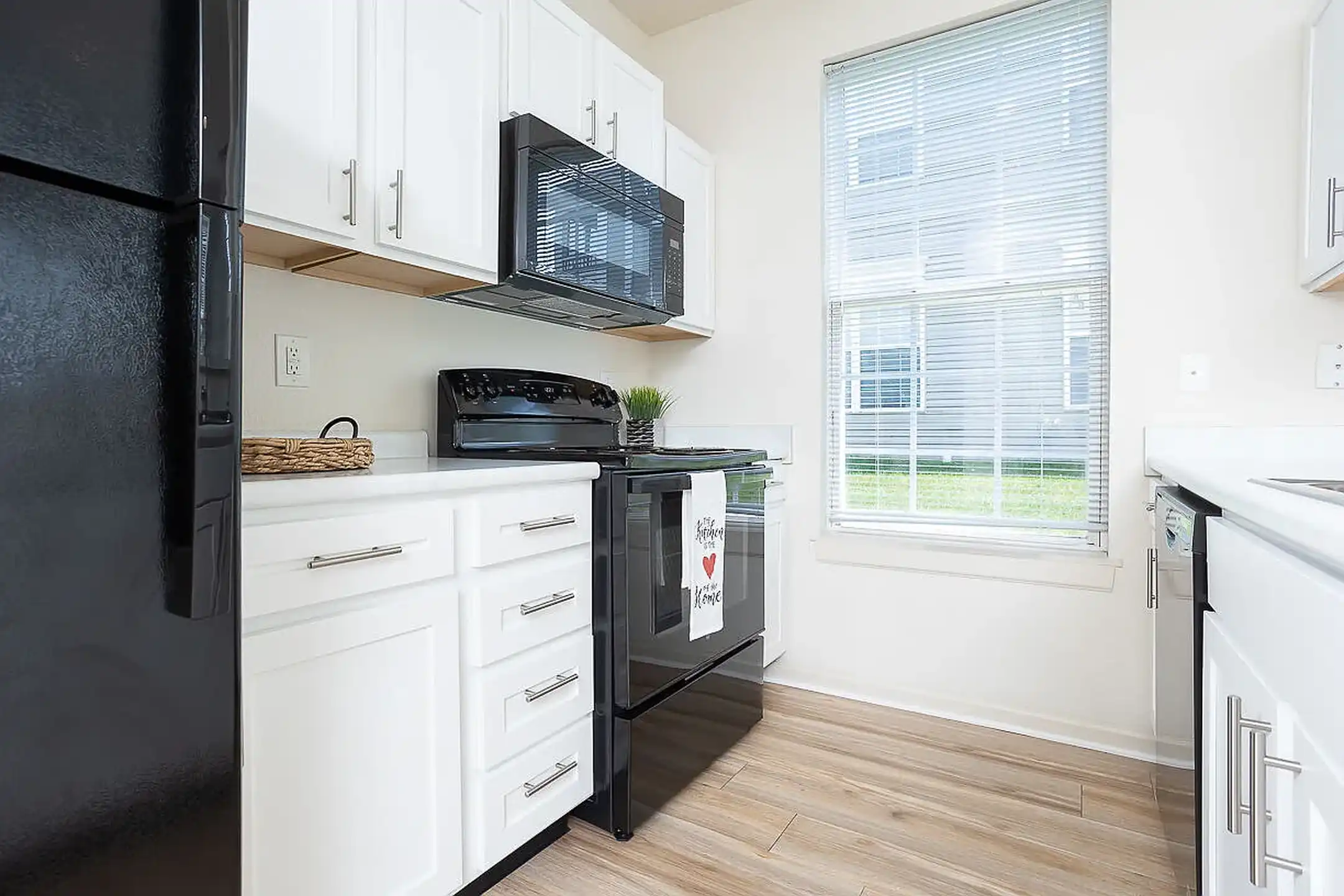 Pebble Brook Village 5475 Winding River Rd Noblesville, IN