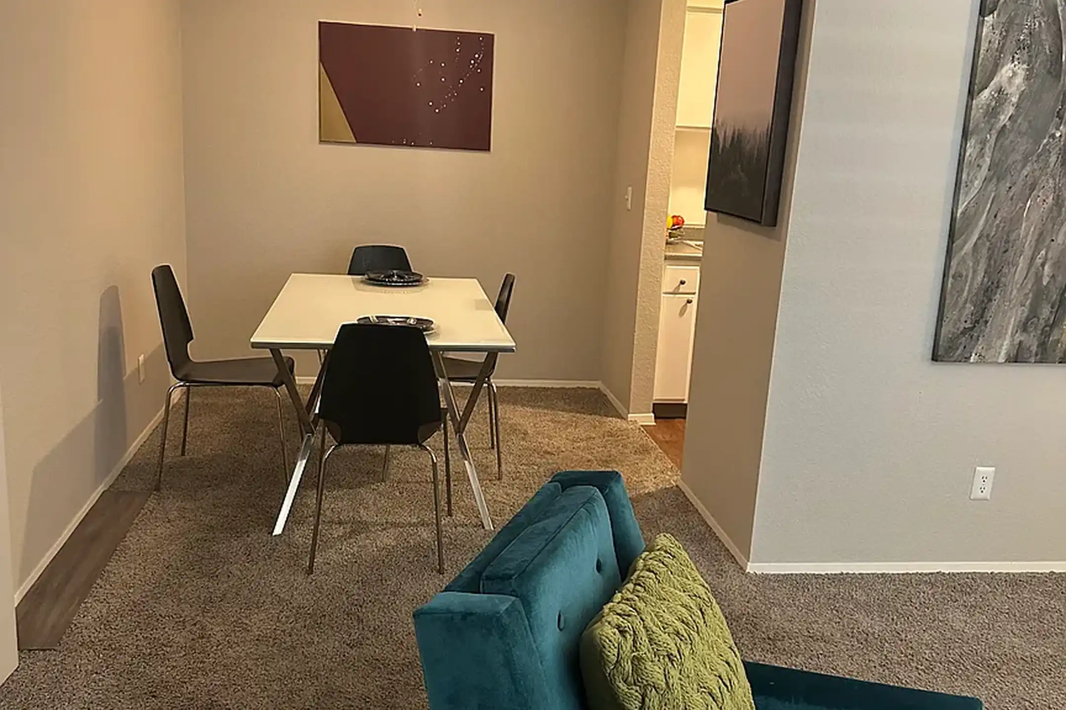 Willow Lake Apartments - 6002 NW Prairie View Rd - Kansas City, MO | Rent.