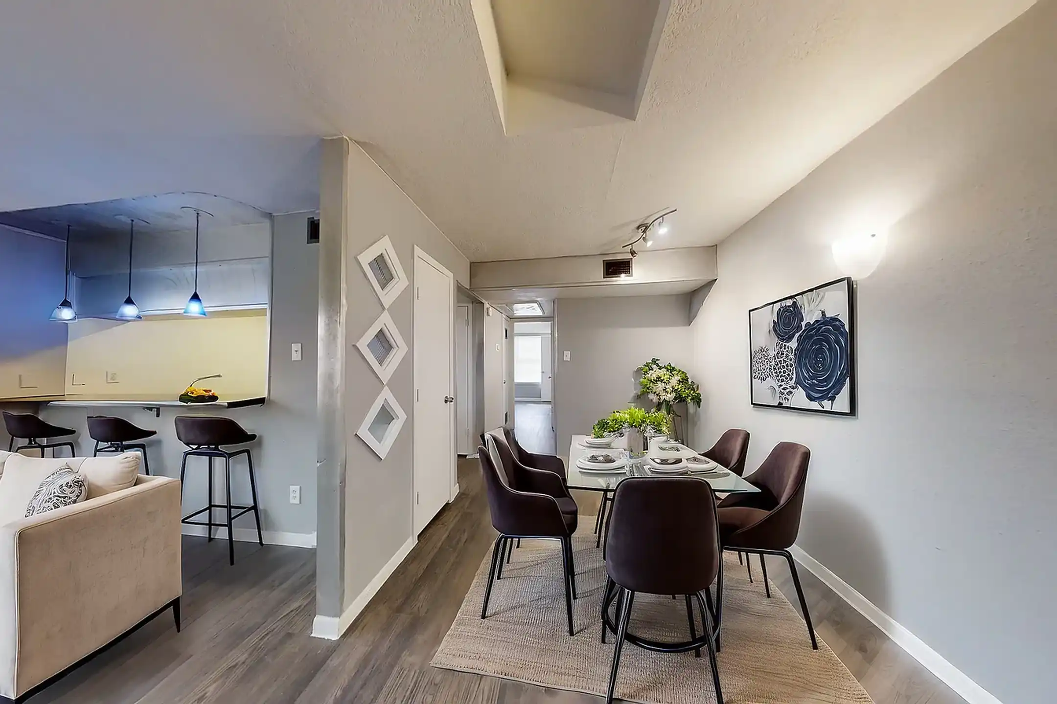 The Metropolis Apartments 2200 S Pleasant Valley Rd Austin, TX