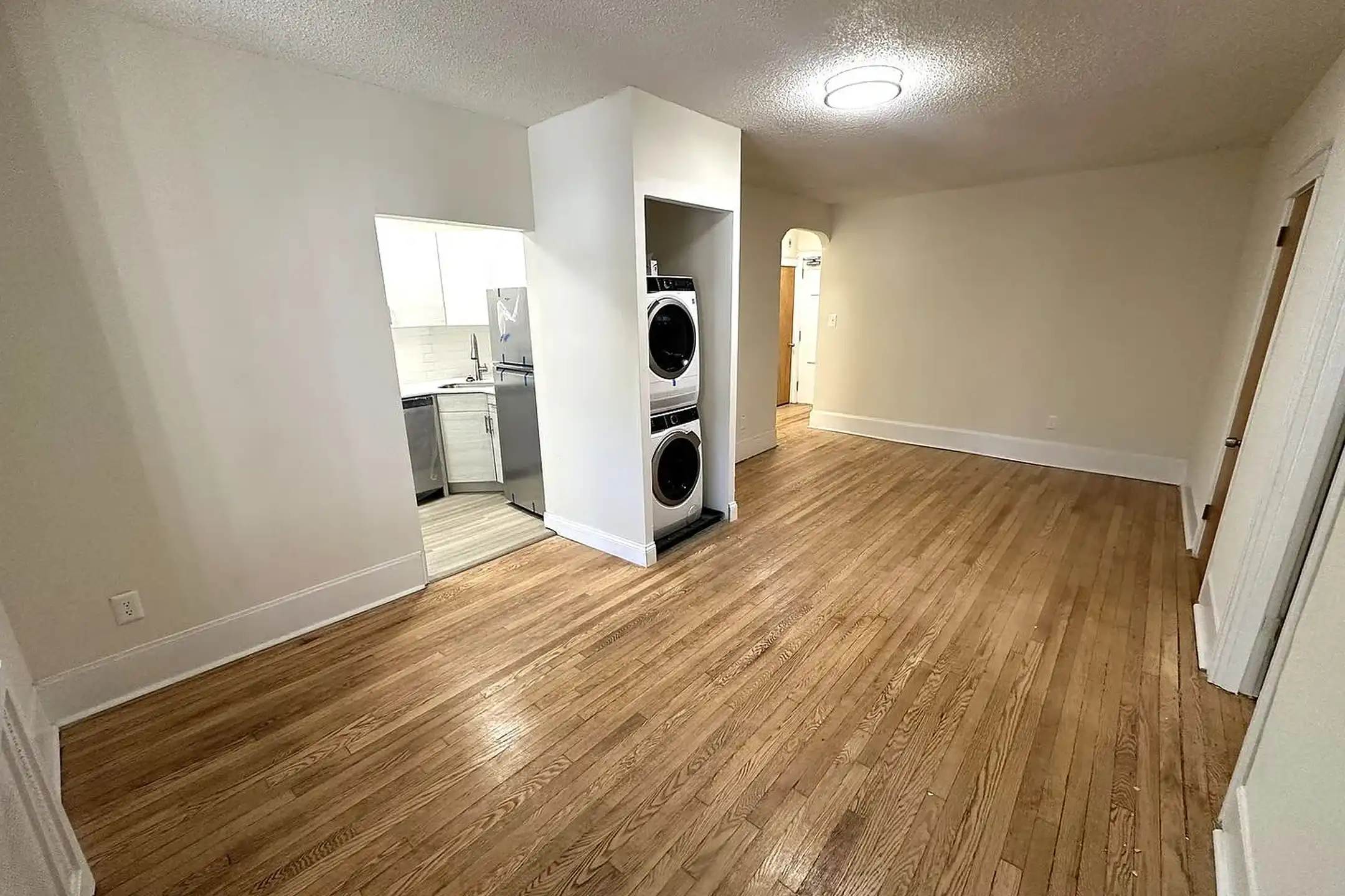 Queen Lane Manor - 2809 W Queen Ln - Philadelphia, PA | Rent.