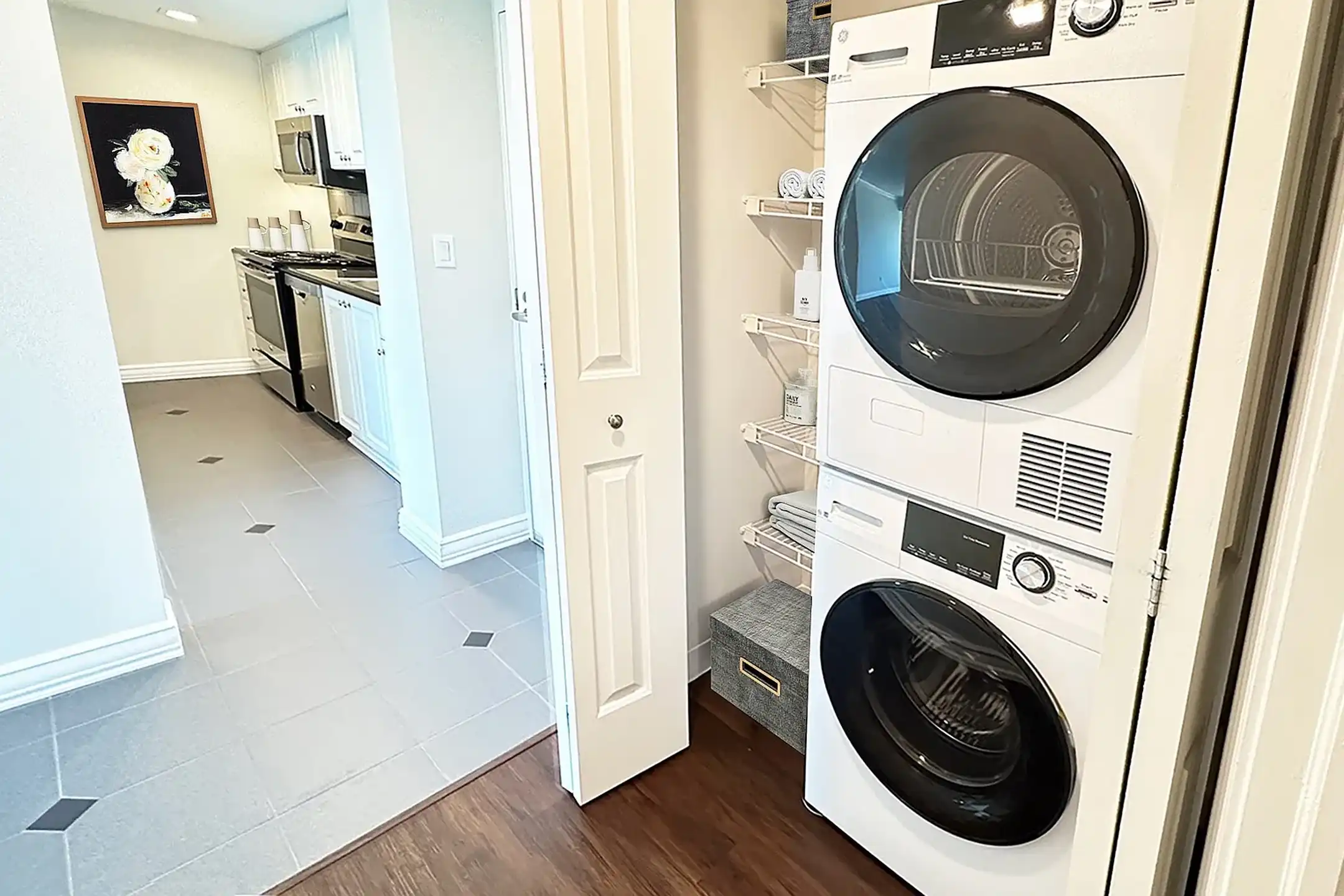 THE 555 LUXURY RESIDENTIAL APARTMENTS - 555 S Old Woodward Ave -  Birmingham, MI | Rent.