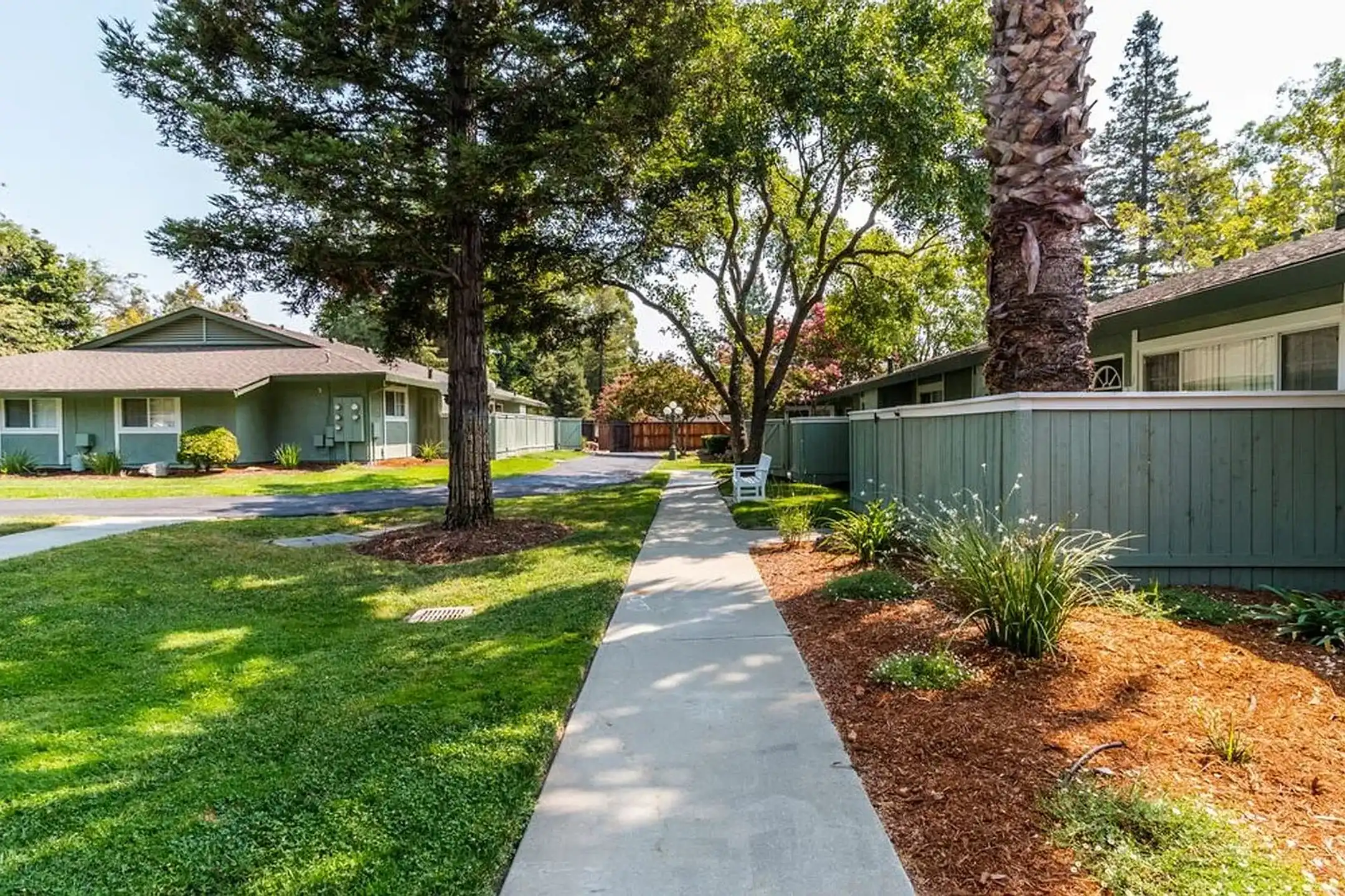 Cottages on 5th 500 Pole Line Rd Davis, CA