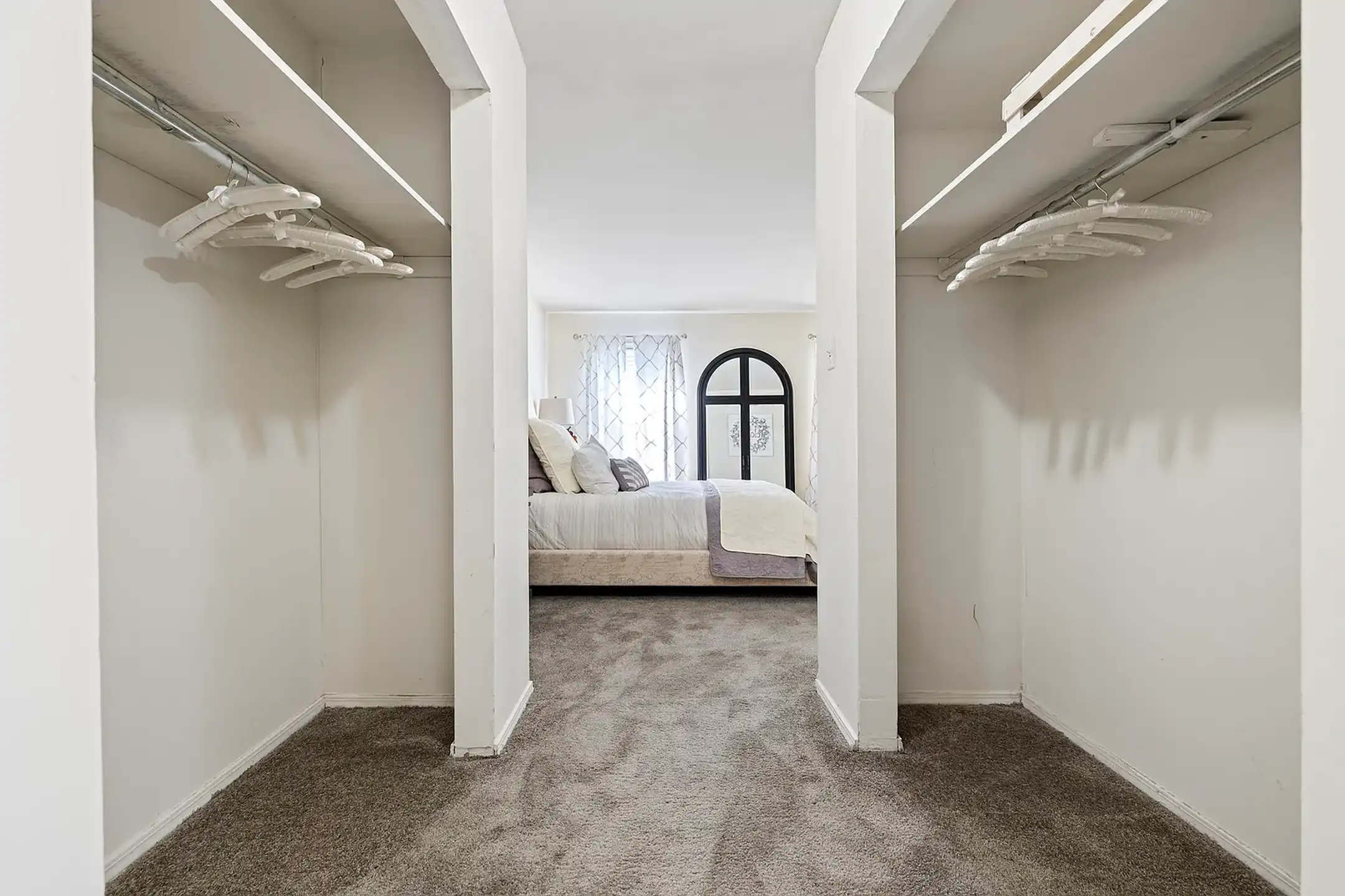 Westbury Harbour 1007 Lyndon Ln Louisville, KY