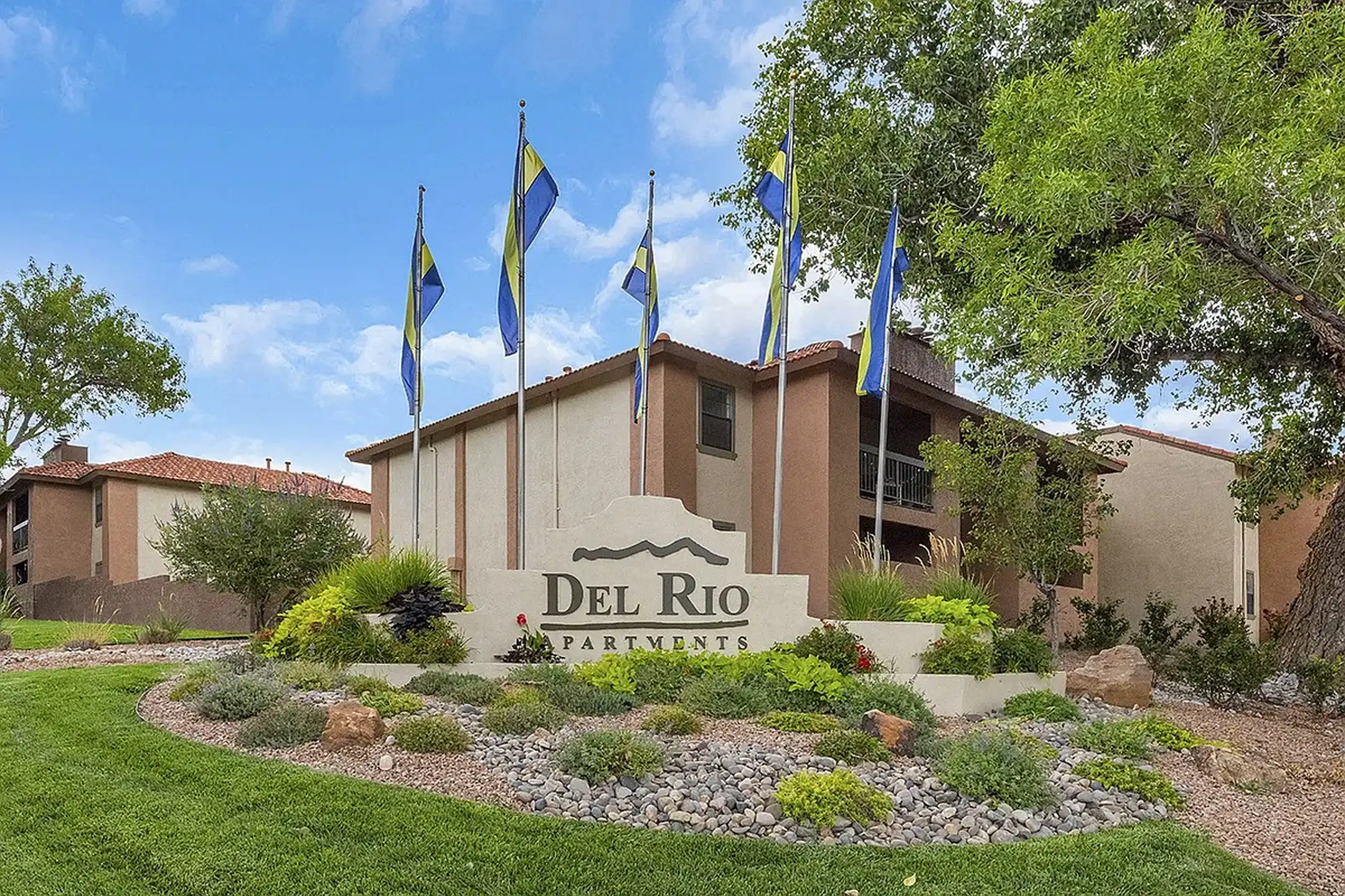 Del Rio Apartments - 4601 Montano Rd NW - Albuquerque, NM | Rent.