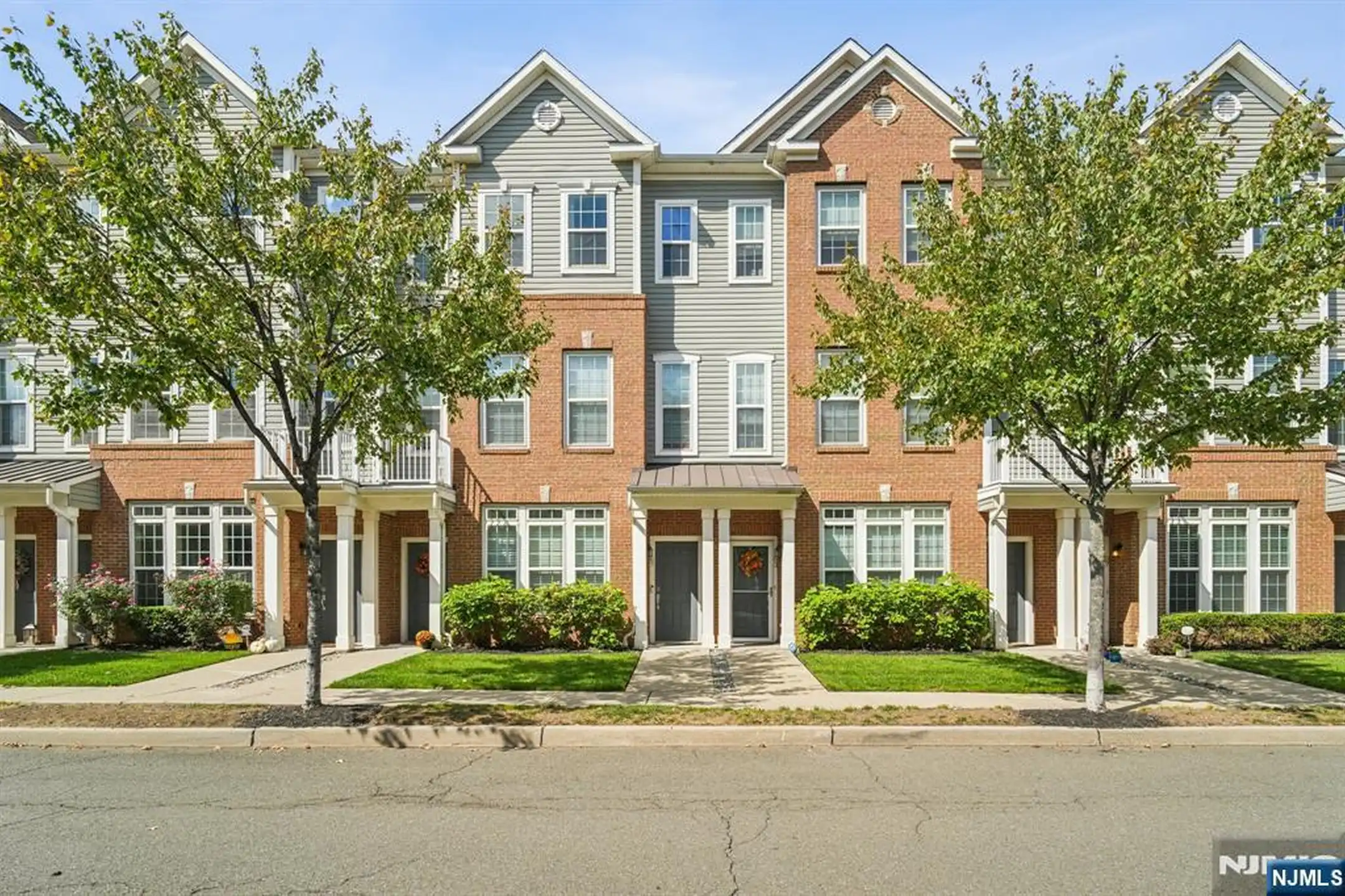 67 Wesmont Drive - Wood Ridge, NJ | Rent.