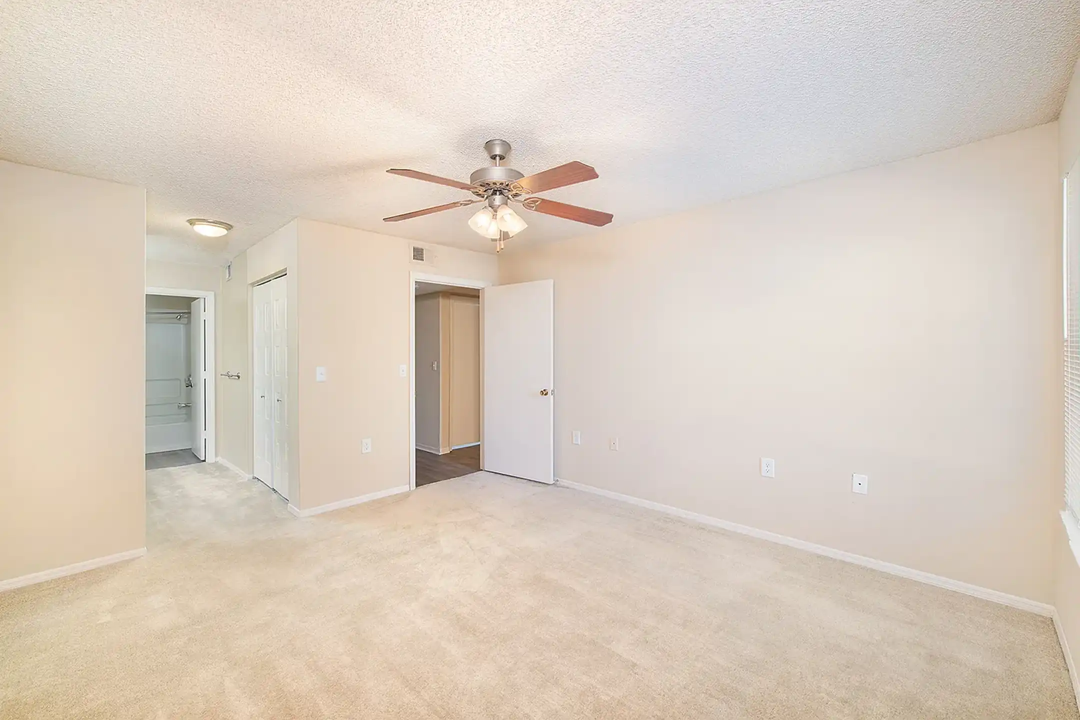 MAA Oak Grove - 1900 Centre Pointe Blvd - Tallahassee, FL | Rent.