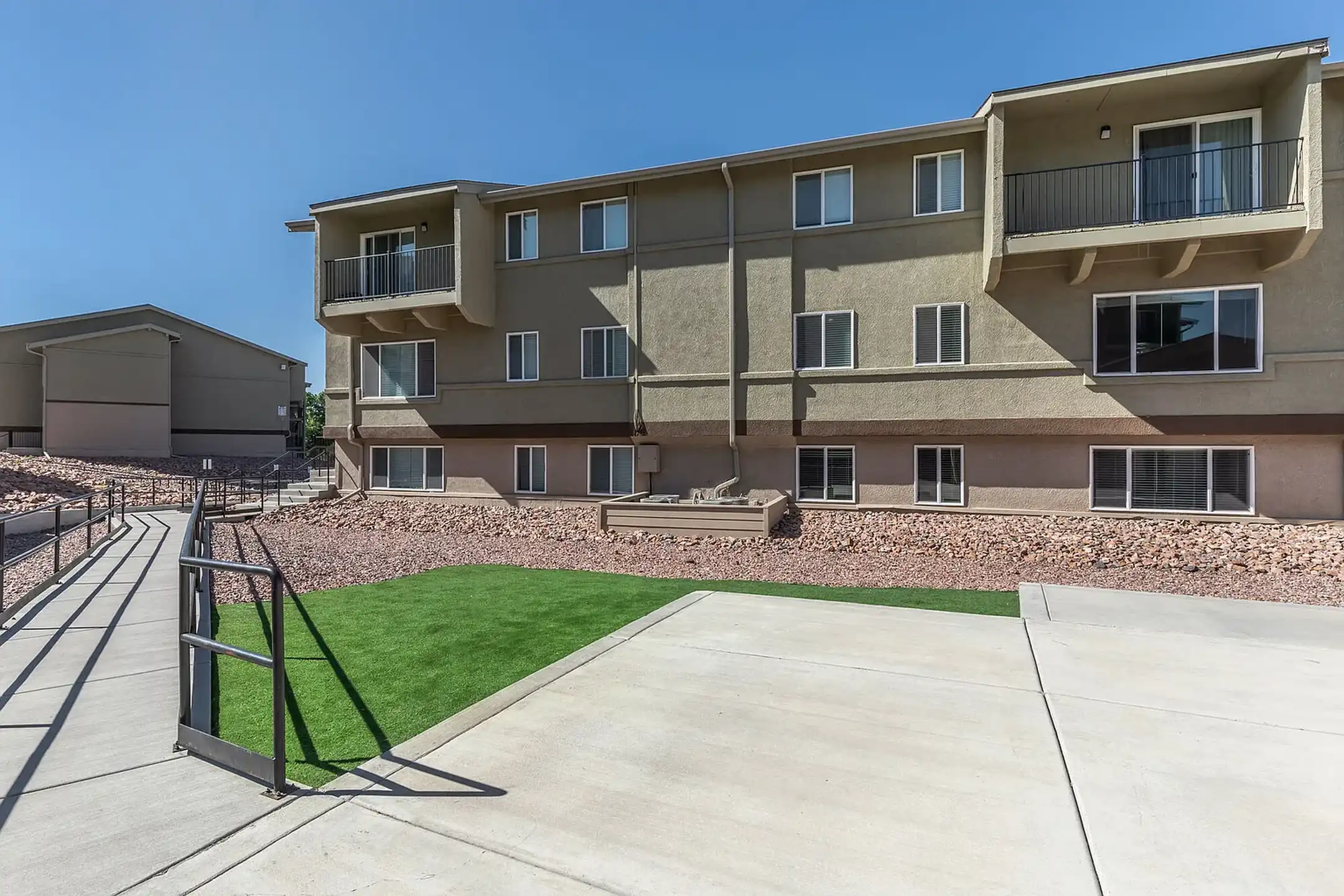 Stone Canyon - 240 N Murray Blvd - Colorado Springs, CO | Rent.