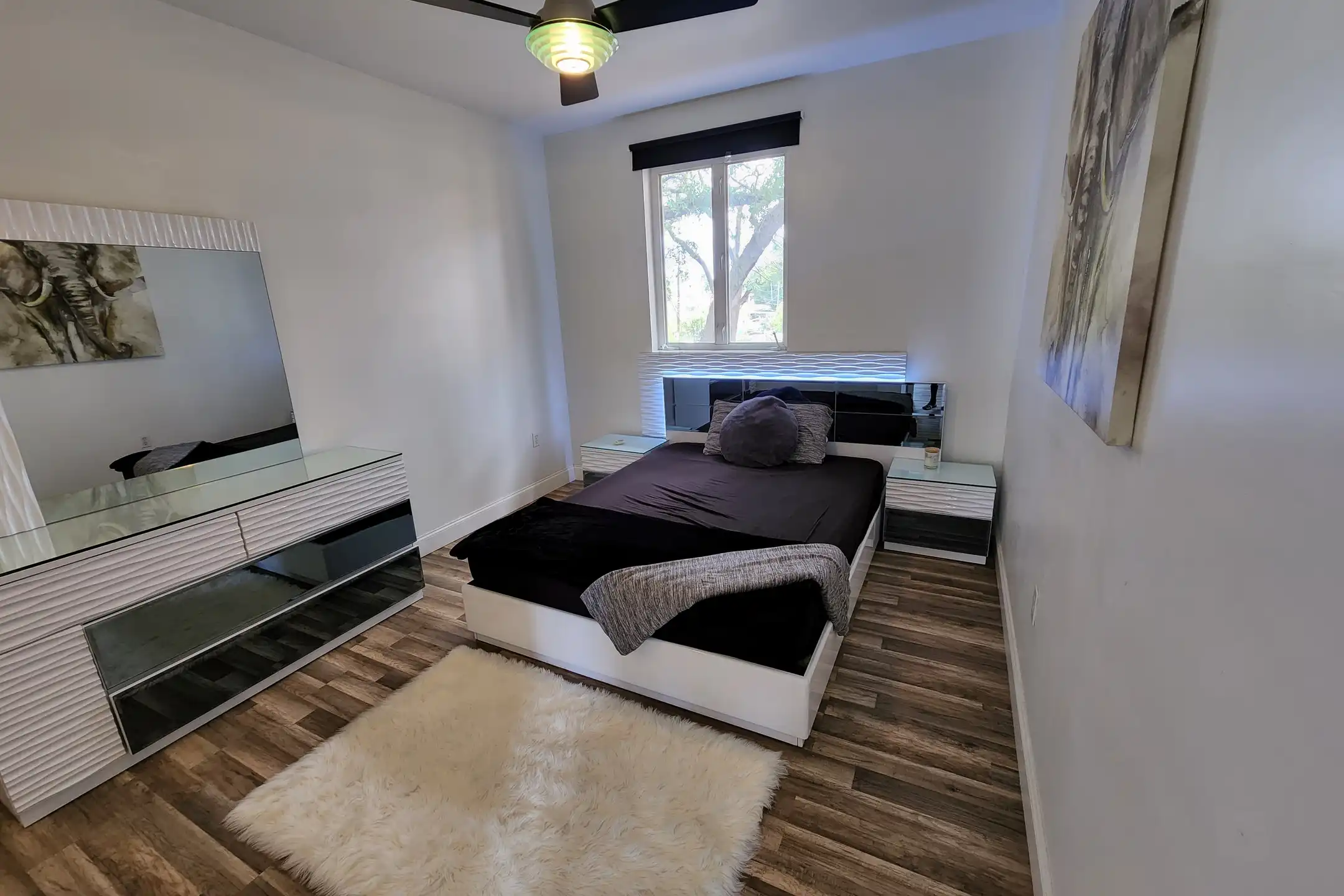 1140 NW 18th Pl - Miami, FL | Rent.