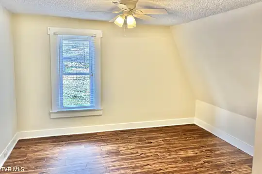 In My Room 4+ Bedroom Houses For Rent In Zip Code 37601 - 4 Houses