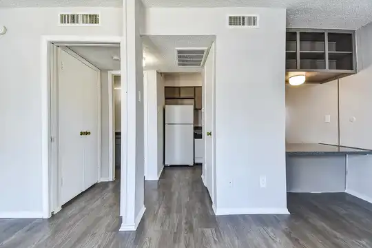 Apartments For Rent in Zip Code 75232 - 18 Apartments | Rent.com®