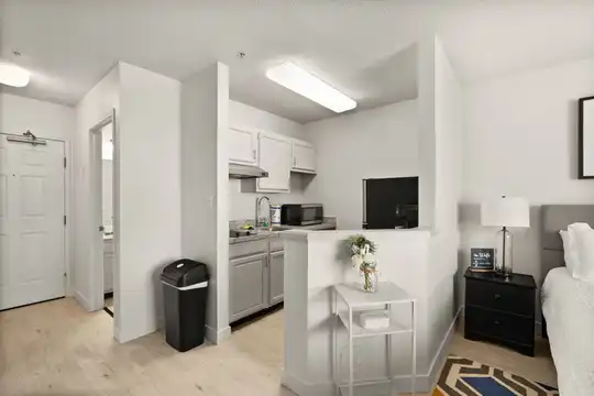 APT-021、APT-009 Pet Friendly Apartments in Graymoor-Devondale, KY For Rent - 2742