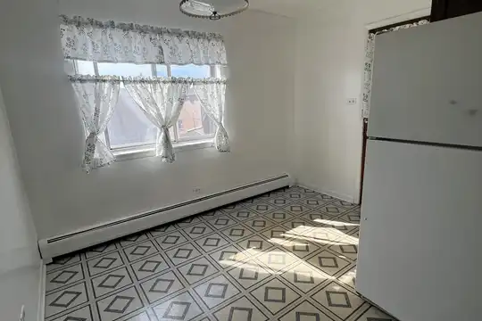 2 Bedroom Apartments For Rent in Oak Brook, IL - (1975 Listings