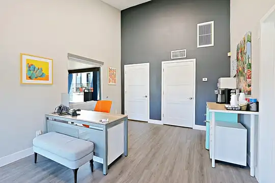 Studio Apartments in Glendale, AZ For Rent - 1122 Studio