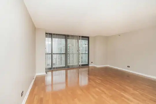 Condos For Rent in Chicago, IL - 868 Condos | Rent.com®
