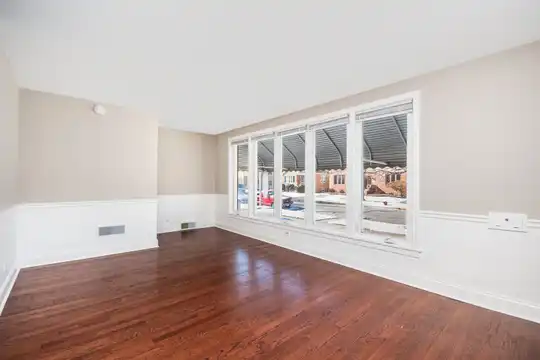 部屋 Houses For Rent in Zip Code 60638 - 5 Houses | Rent.com®
