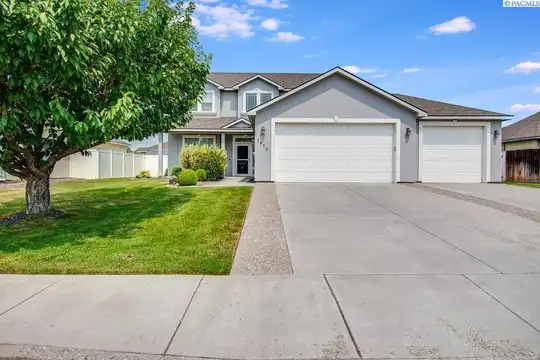 Houses For Rent in Zip Code 99353 - 16 Houses | Rent.com®