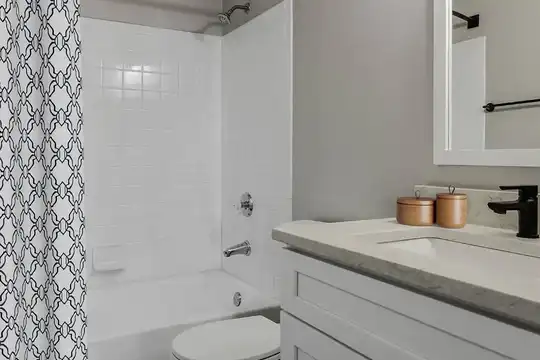 Pool Equipped Apartments in Mud Island | Memphis, TN | Rent.