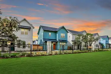 Victor at Alamo Ranch - 12130 Alamo Ranch Pkwy - San Antonio, TX | Rent.