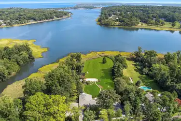 61 Factory Pond Rd - Locust Valley, NY | Rent.
