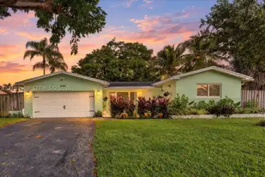 5451 Buchanan St #0 - Hollywood, FL | Rent.