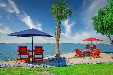 Lighthouse Point - 1351 Bayville Ct - Norfolk, VA | Rent.