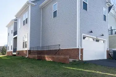 42088 Creighton Rd - Brambleton, VA | Rent.