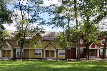 HTV - HARBORTOWN VILLAS, LLC - 1321 NE 39th St - Kansas City, MO | Rent.