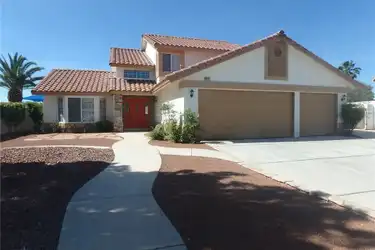 8421 Gillette Ave - Las Vegas, NV | Rent.