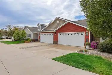 Redwood Delta Township - 8156 Roslyn Hl - Lansing, MI | Rent.