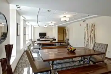 The Park Apartments in Kutzky Neighborhood - 408 8 1/2 Ave