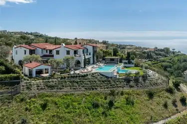 7 Clear Water - Newport Beach, CA | Rent.