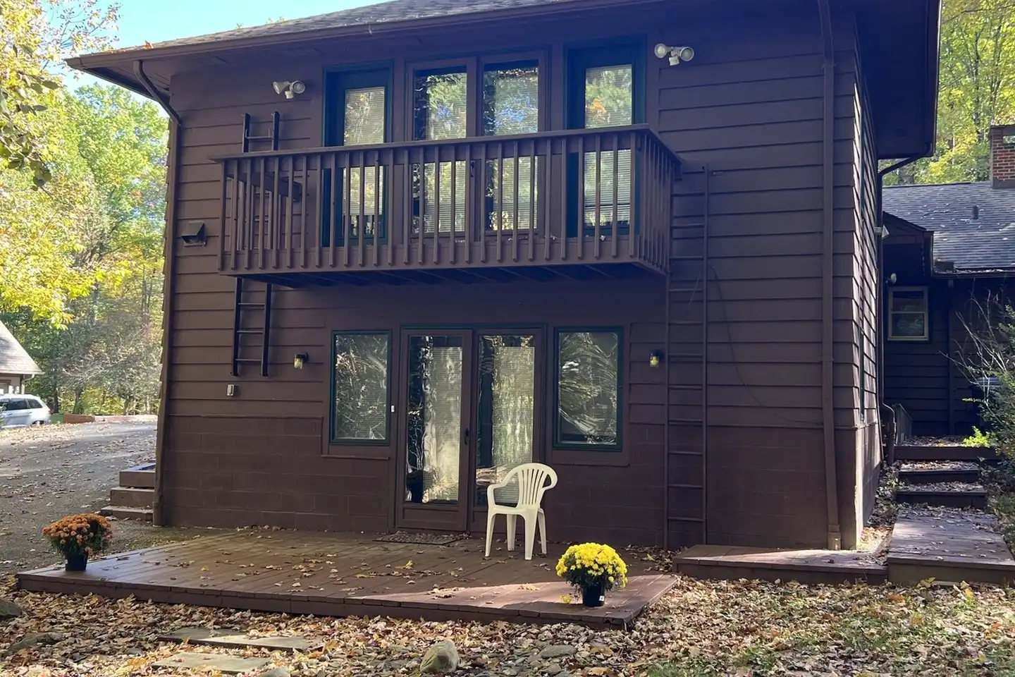 17950 Geauga Lake Rd - Chagrin Falls, OH | Rent.