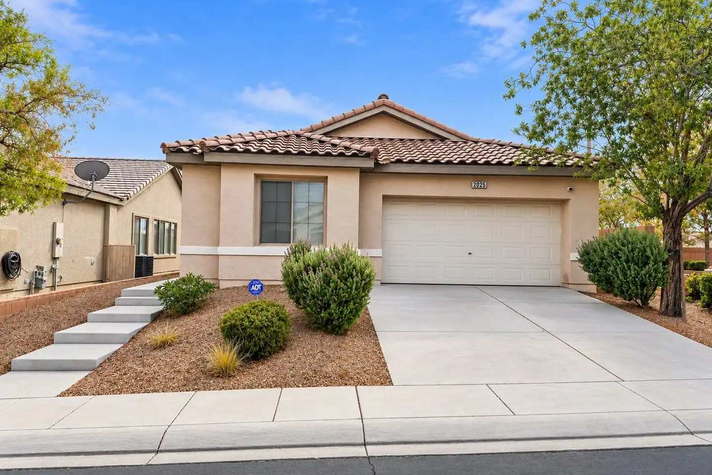 2025 Pipeline Beach Ct - North Las Vegas, NV | Rent.